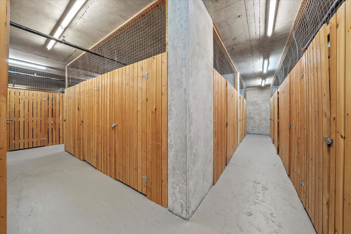 Powder Room Photo of 405 2138 Madison Avenue, Burnaby, BC