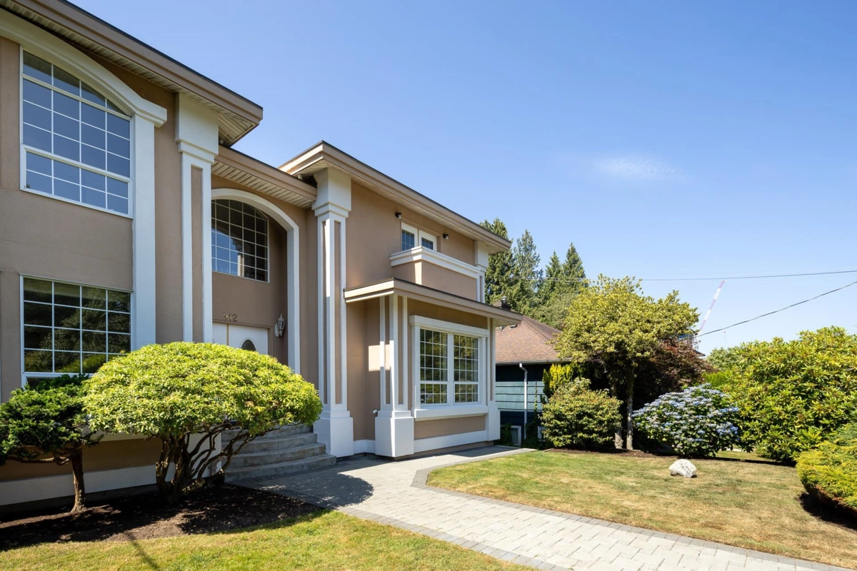 Exterior Rear Photo of 912 Fifth Street, New Westminster, BC