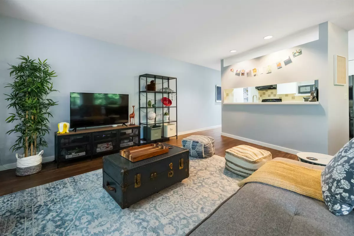 Breakfast Nook Photo of 315 2700 Mccallum Road, Abbotsford, BC