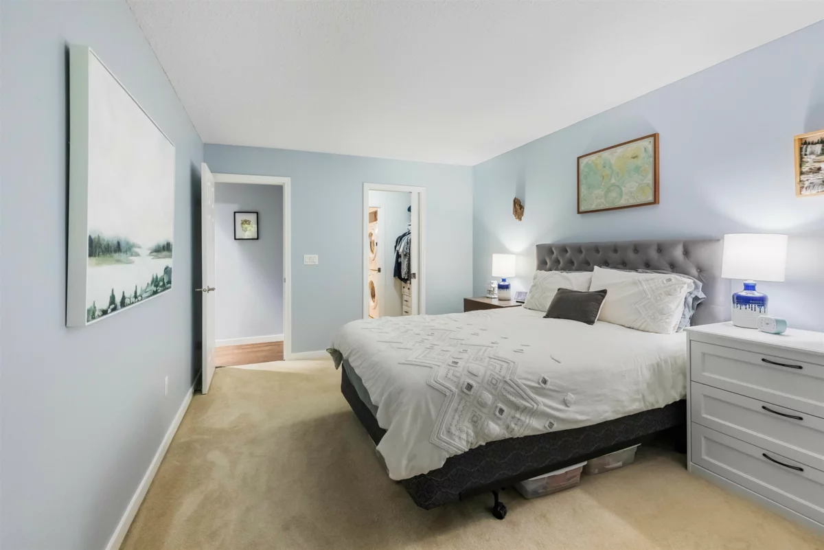 Guest Bathroom Photo of 315 2700 Mccallum Road, Abbotsford, BC