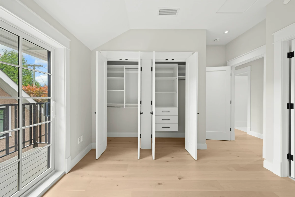 Laundry Room Photo of 1458 W 45th Avenue, Vancouver, BC