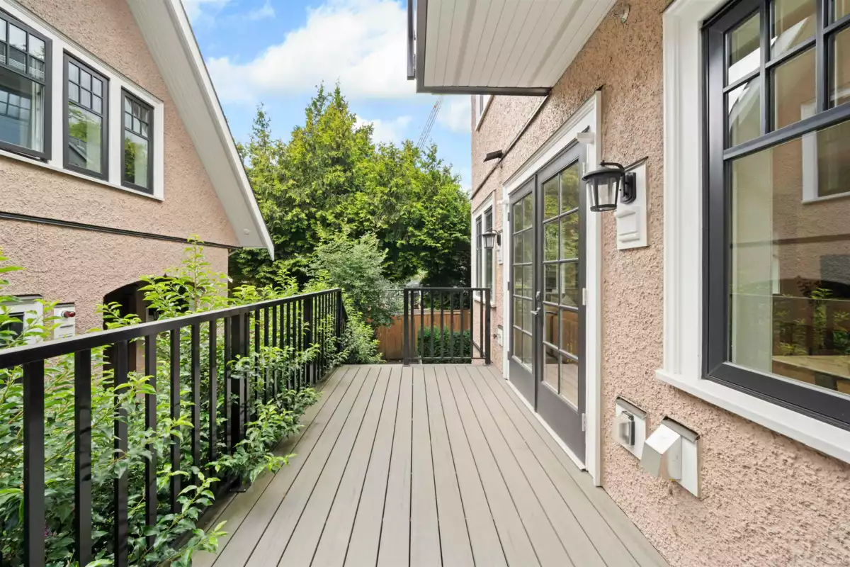 Swimming Pool Photo of 1458 W 45th Avenue, Vancouver, BC