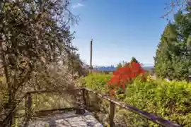 445 W Queens Road, North Vancouver, BC