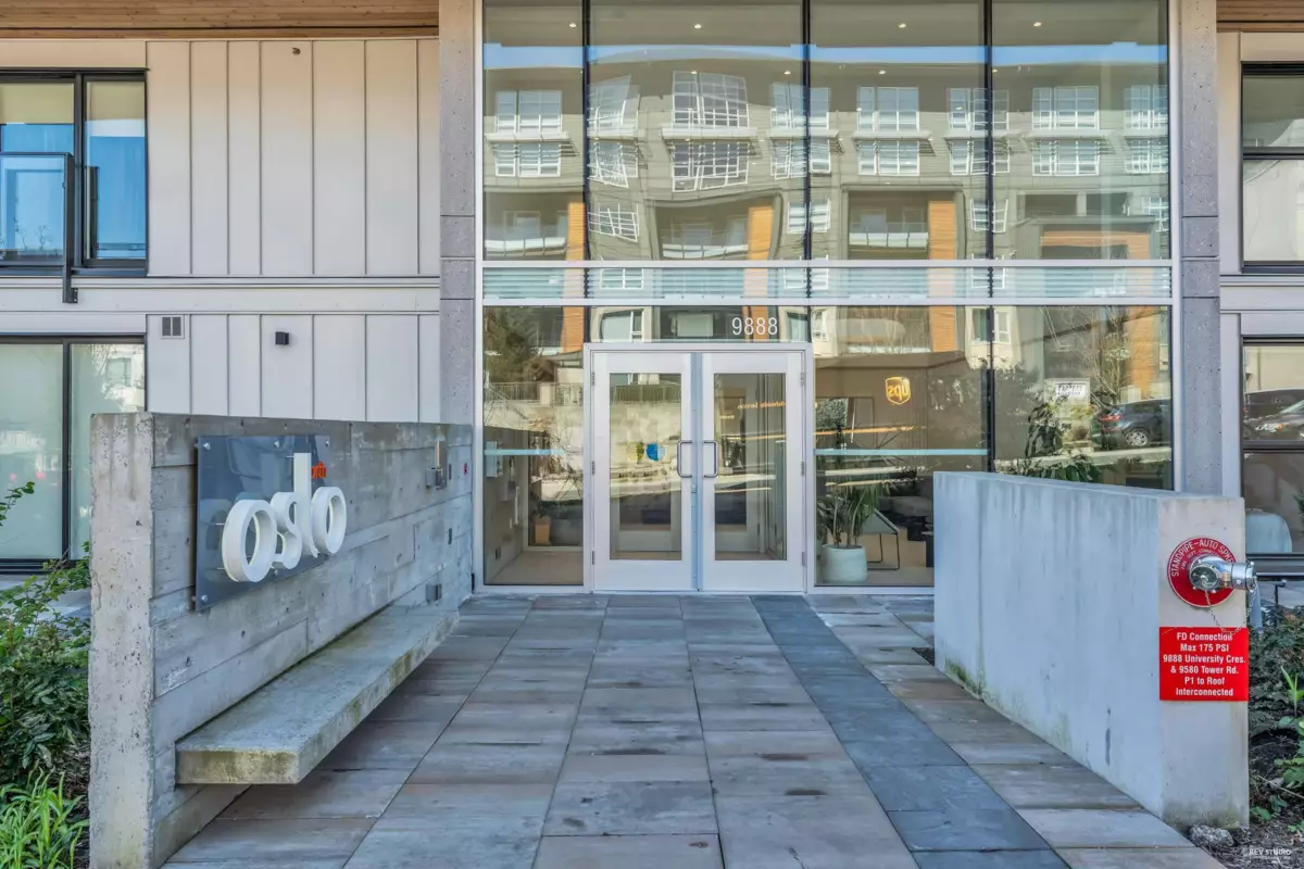 Hallway Photo of 403 9888 University Crescent, Burnaby, BC