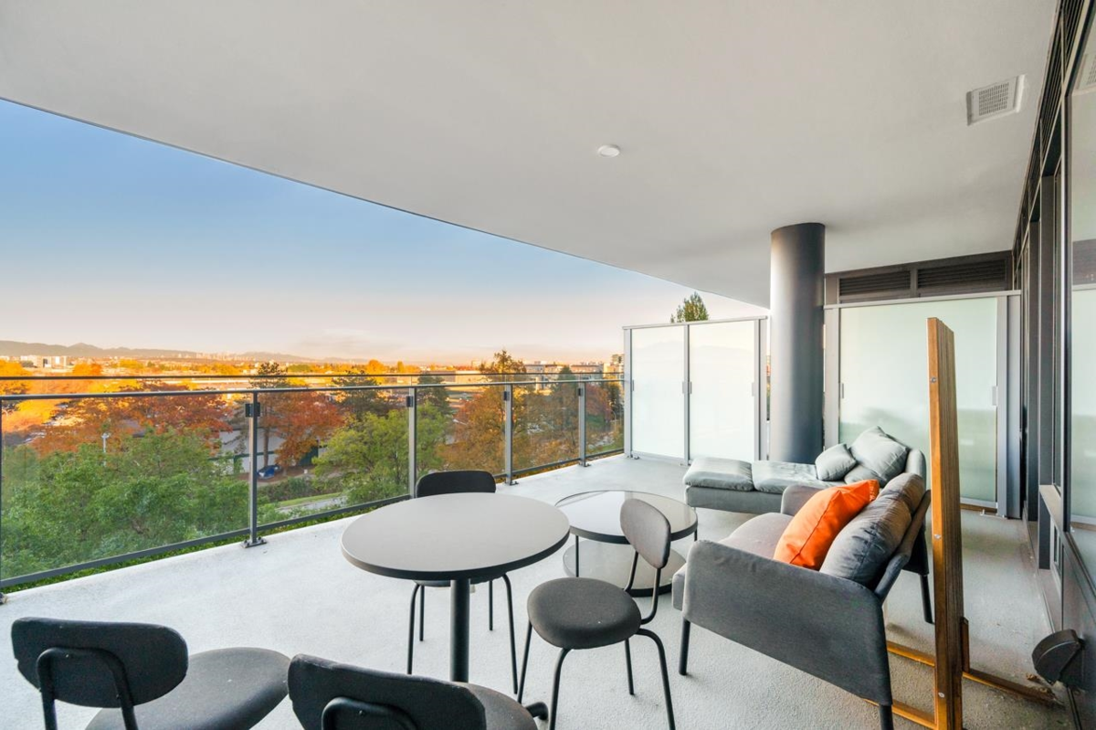 Primary Bathroom Photo of 604 6833 Pearson Way, Richmond, BC
