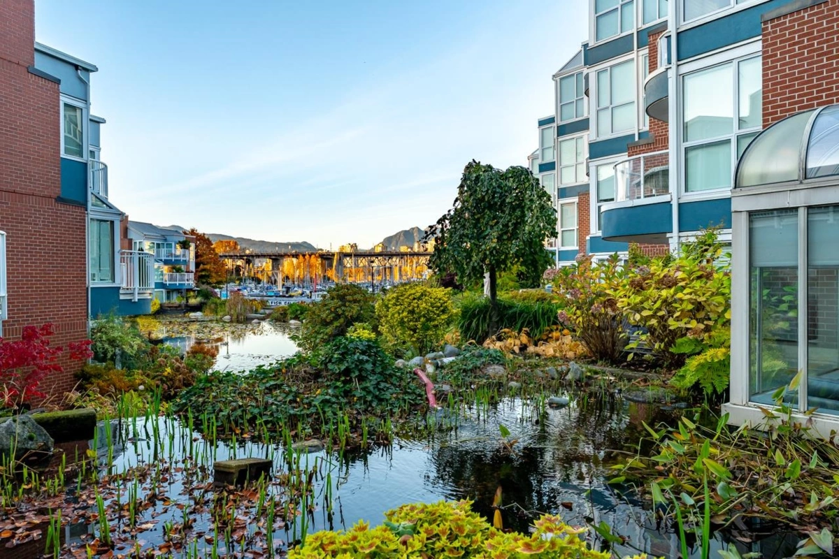 Dining Area Photo of 204 1551 Mariner Walk, Vancouver, BC