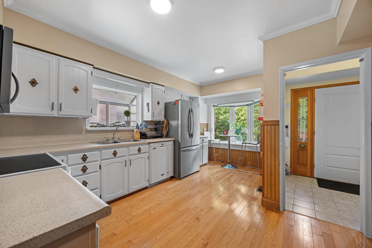 Living Room Photo of 4054 W 31st Avenue, Vancouver, BC