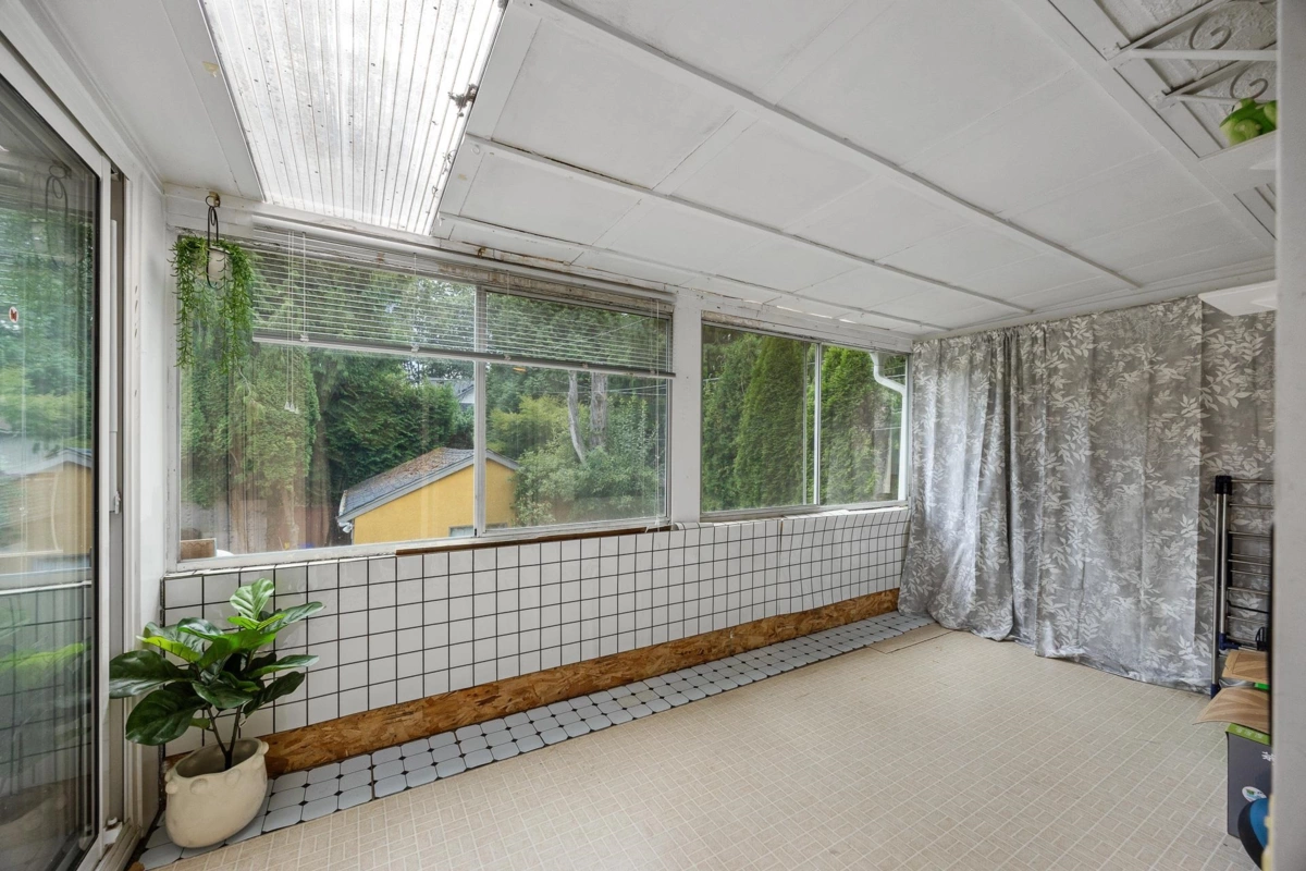 Mudroom Photo of 4054 W 31st Avenue, Vancouver, BC