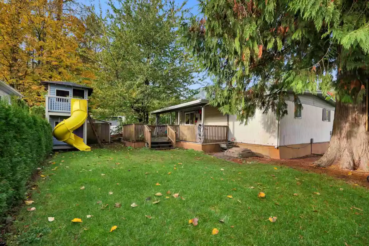 Primary Bathroom Photo of 125 1830 Mamquam Road, Squamish, BC