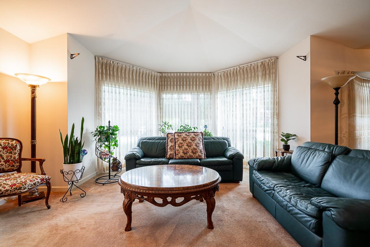 Dining Area Photo of 11293 153a Street, Surrey, BC