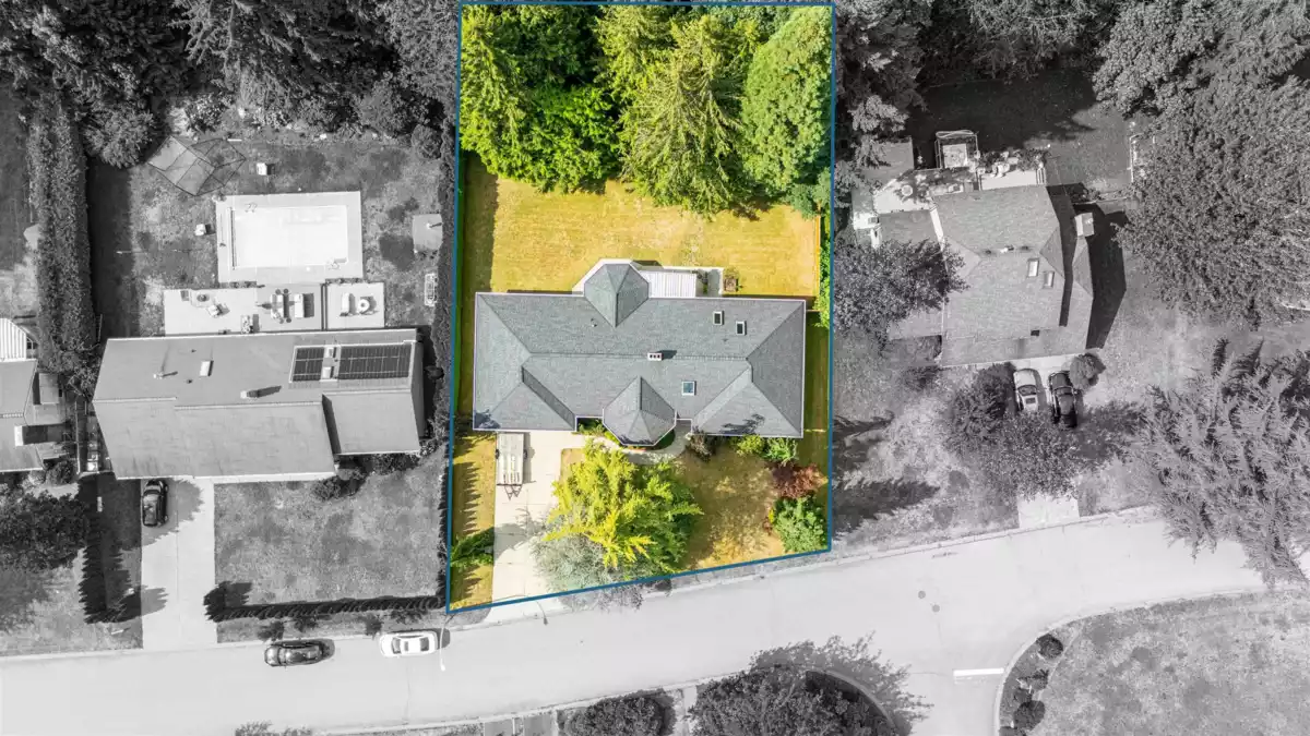 Fitness Center Photo Near 11293 153a Street, Surrey, BC