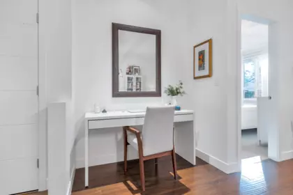 Entry Foyer Photo of 208 15188 29a Avenue, Surrey, BC
