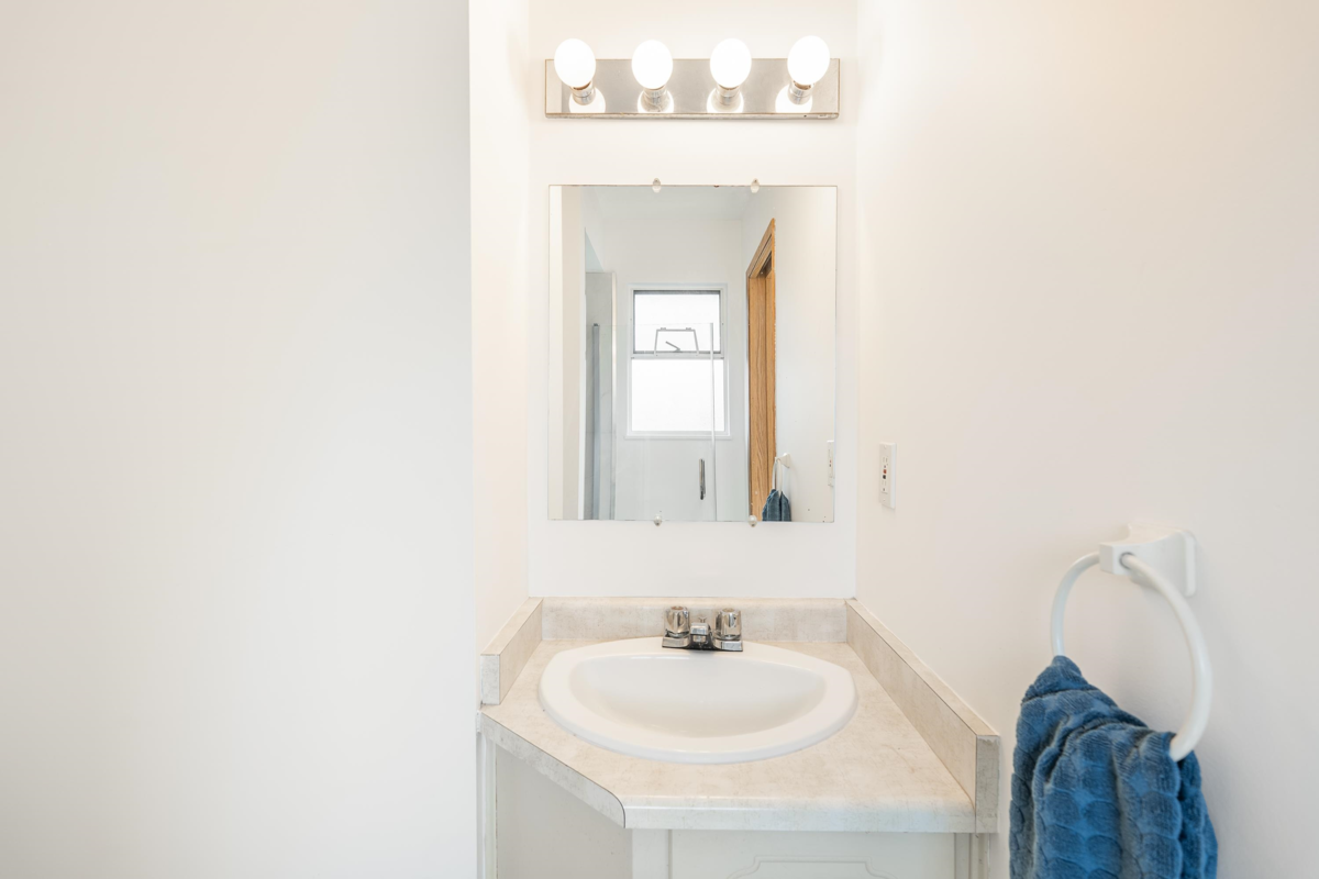 Guest Bathroom Photo of 3868 Mt Seymour Parkway, North Vancouver, BC