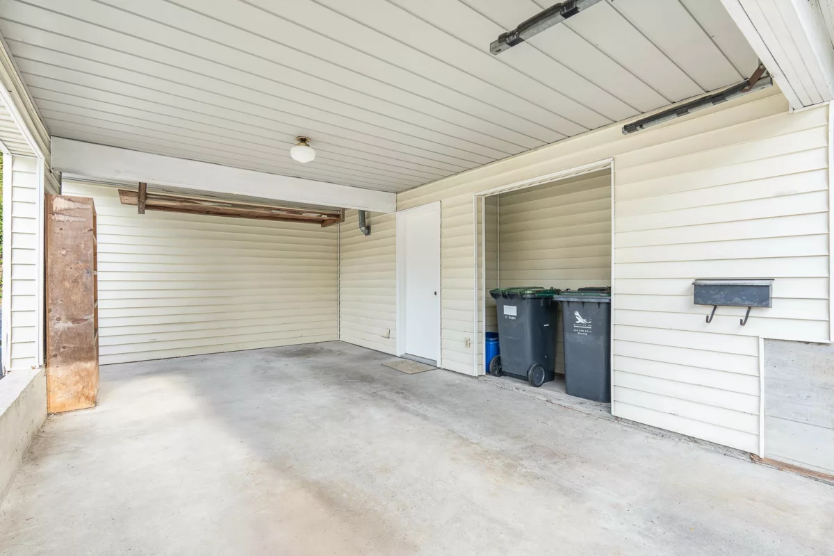 Outdoor Deck Photo of 3868 Mt Seymour Parkway, North Vancouver, BC