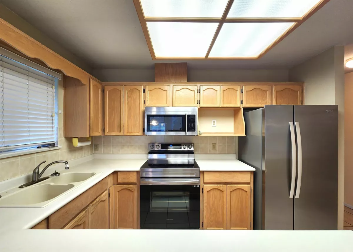 Kitchen Photo of 35 8737 212 Street, Langley, BC