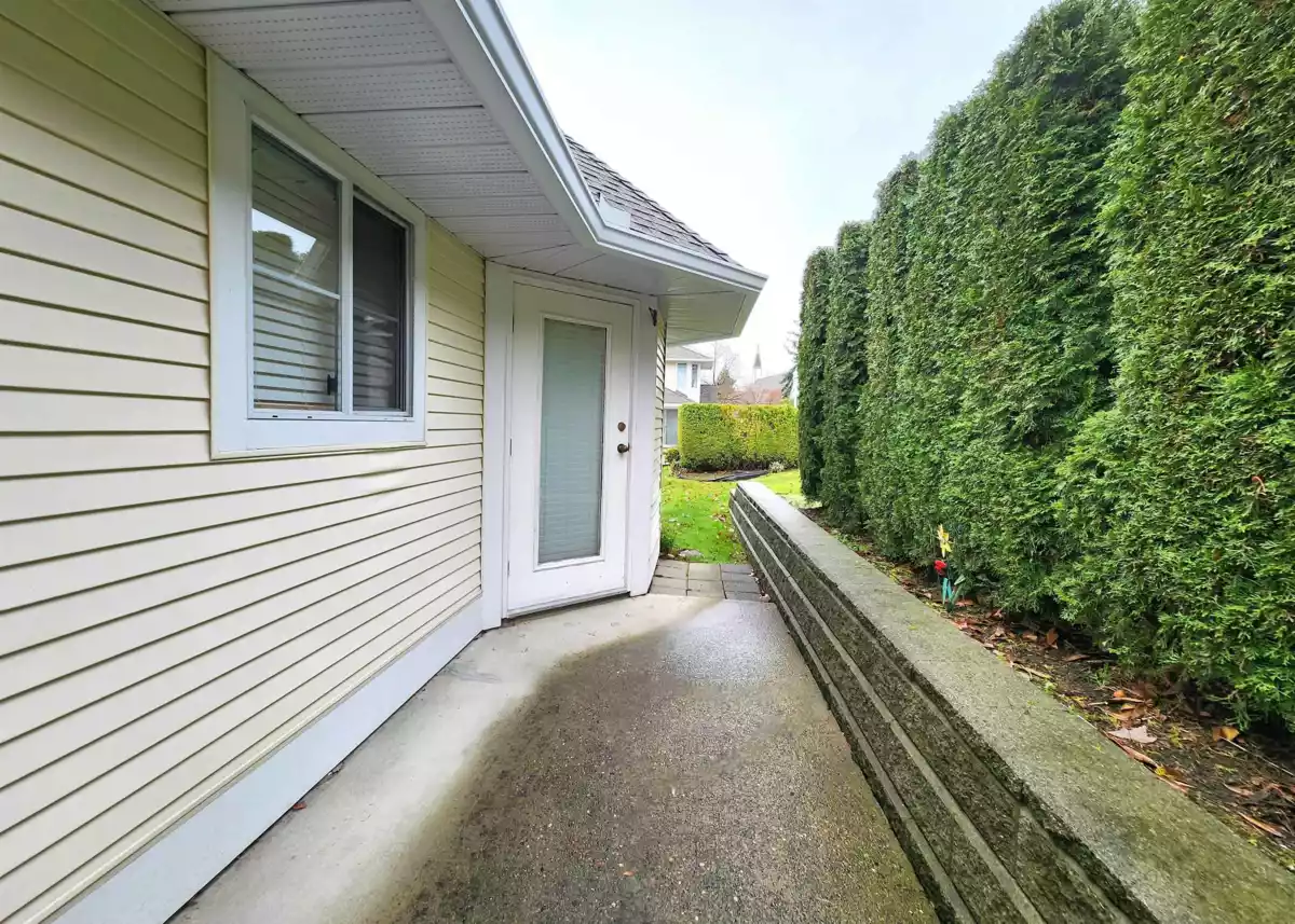 Primary Bathroom Photo of 35 8737 212 Street, Langley, BC