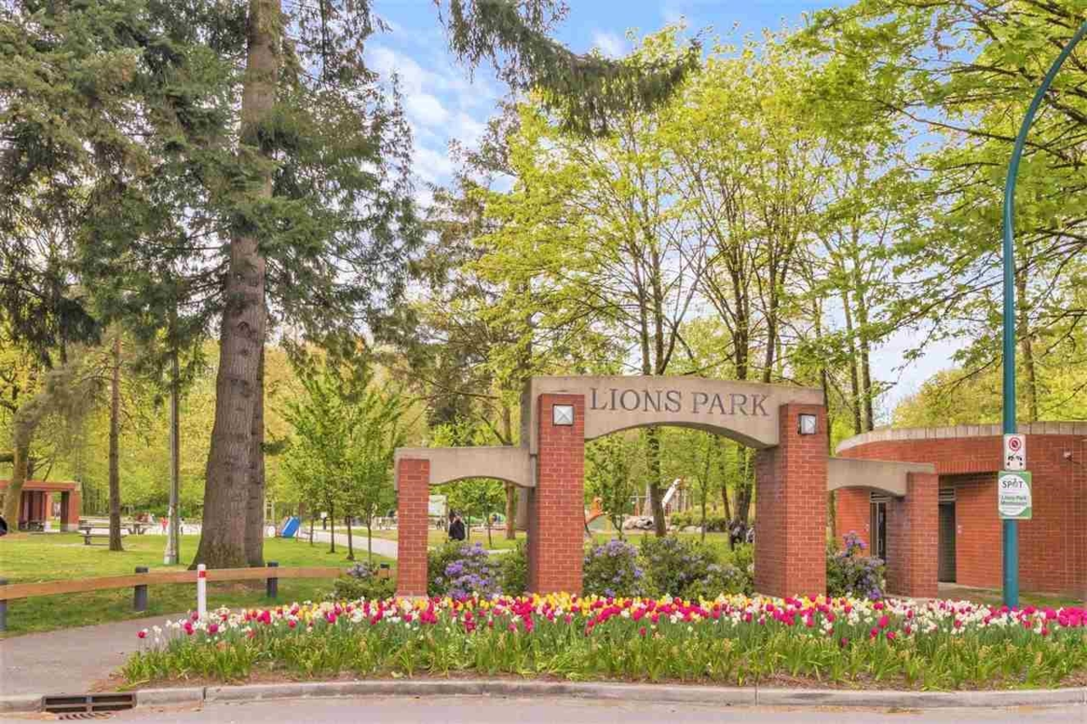 Front Yard Photo of 708 2789 Shaughnessy Street, Port Coquitlam, BC