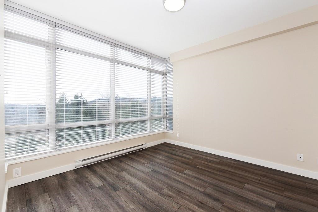 Kitchen Island Photo of 708 2789 Shaughnessy Street, Port Coquitlam, BC