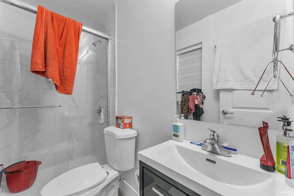 Breakfast Nook Photo of 13572 68 Avenue, Surrey, BC