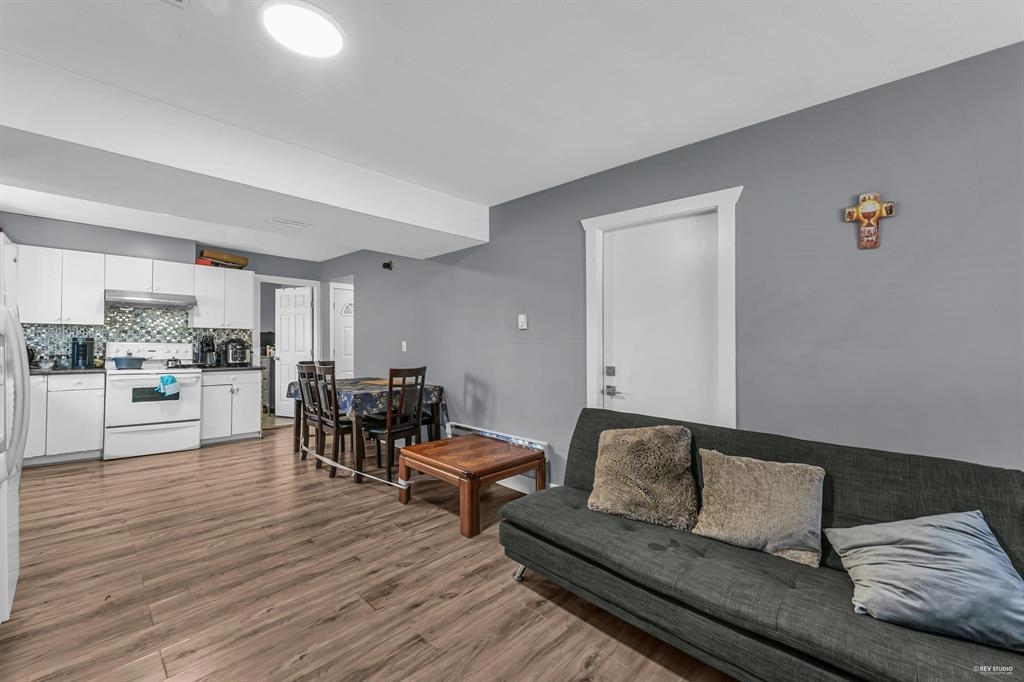 Dining Area Photo of 13572 68 Avenue, Surrey, BC