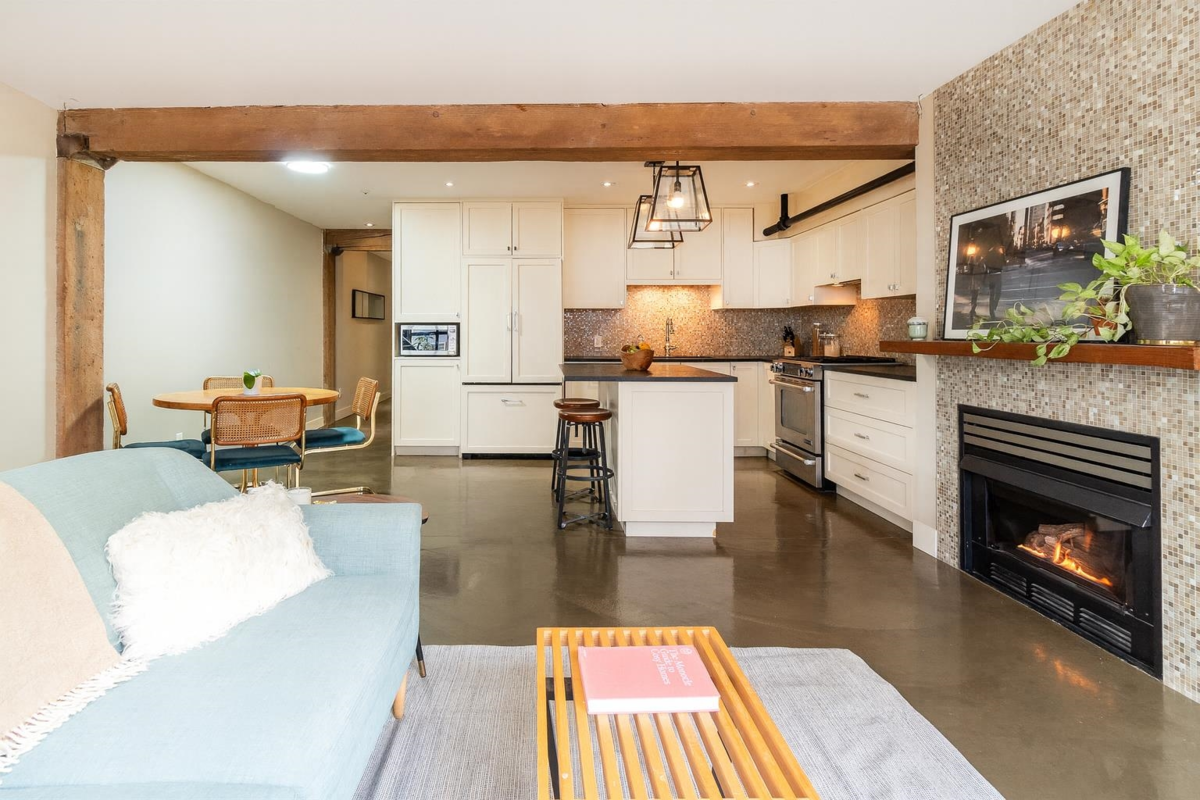 Dining Area Photo of 203 1066 Hamilton Street, Vancouver, BC