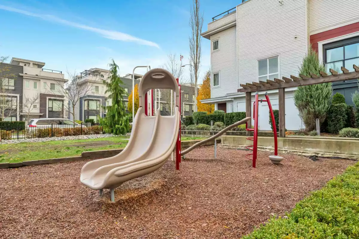 Community Amenities Photo (Clubhouse) of 38 16336 23a Avenue, Surrey, BC