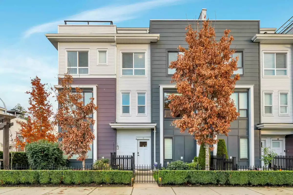 Exterior Front Photo of 38 16336 23a Avenue, Surrey, BC