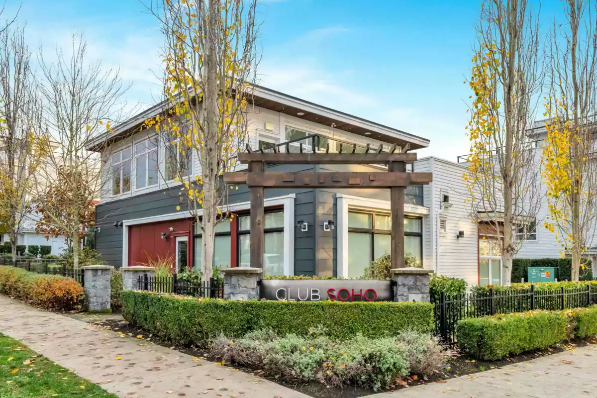 Front Yard Photo of 38 16336 23a Avenue, Surrey, BC