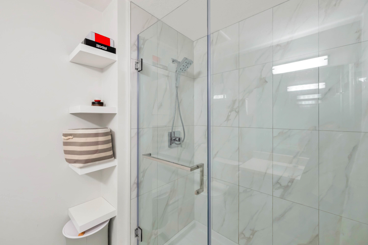 Guest Bathroom Photo of 38 16336 23a Avenue, Surrey, BC