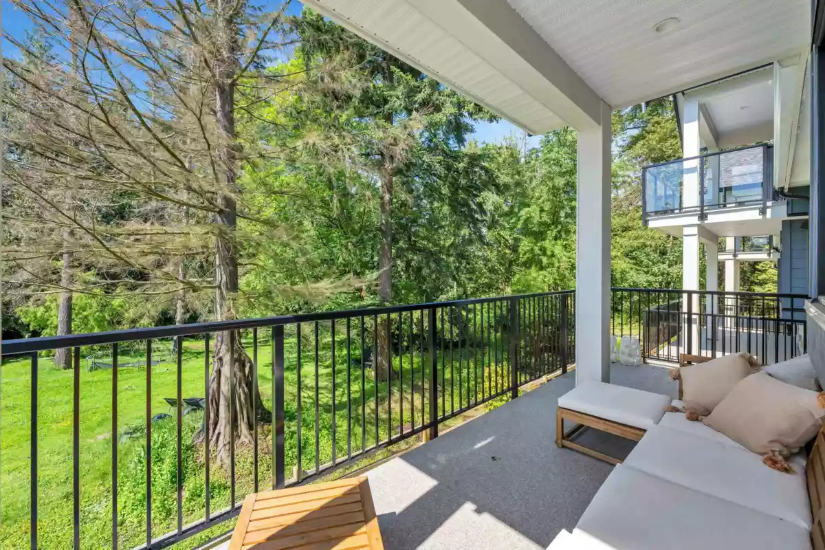 Kitchen Island Photo of 35 1871 165a Street, Surrey, BC