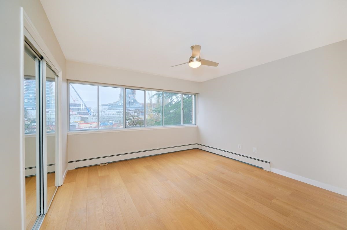 Entry Foyer Photo of 205 5926 Tisdall Street, Vancouver, BC
