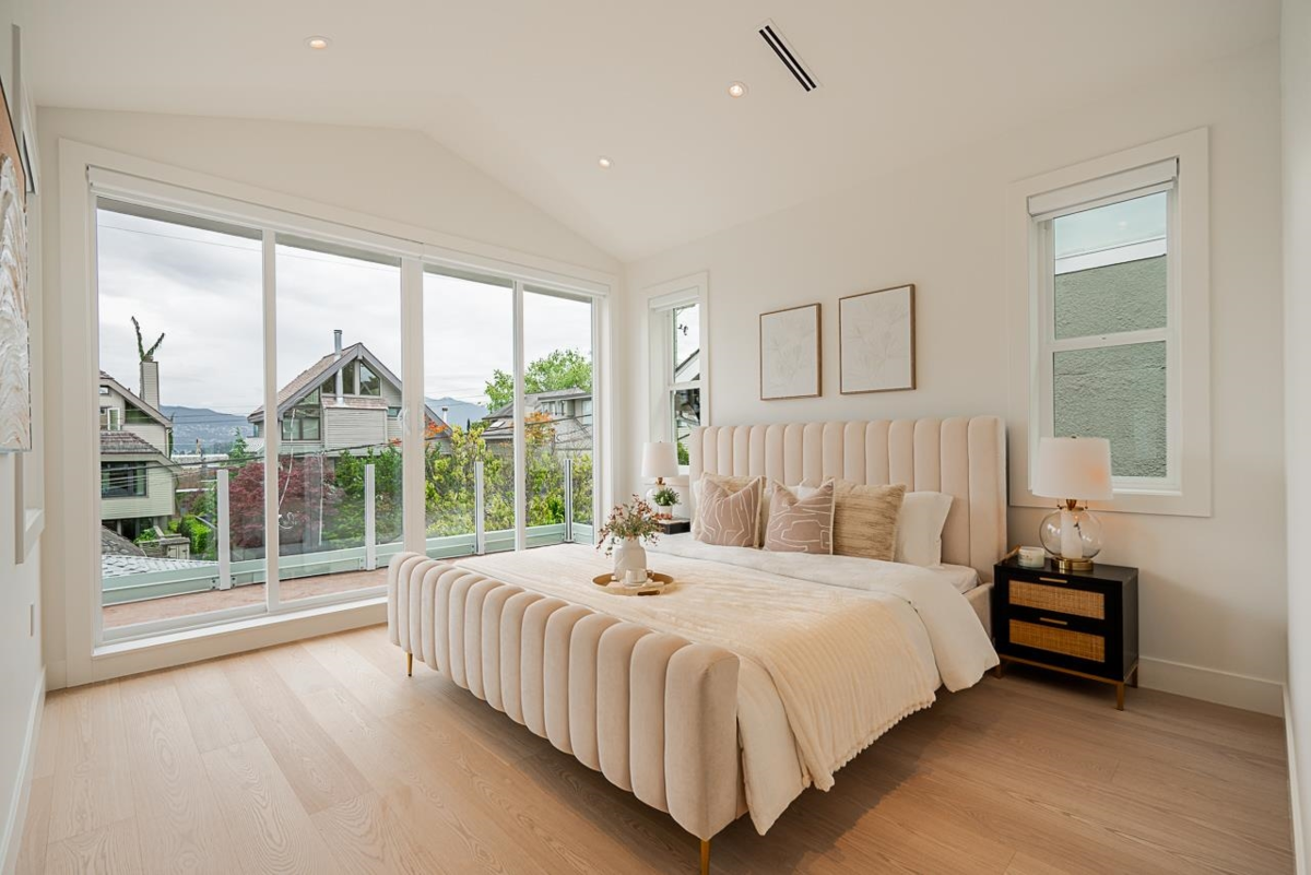 Backyard Photo of 2561 W 2nd Avenue, Vancouver, BC