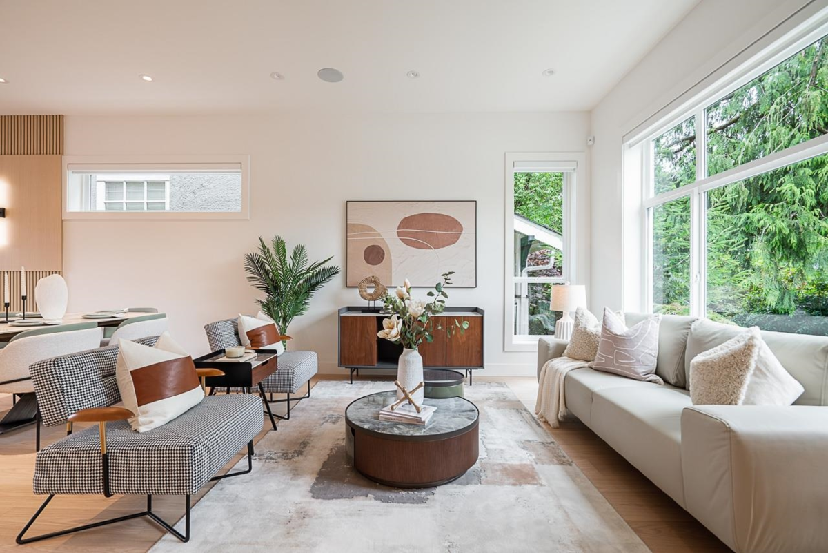 Breakfast Nook Photo of 2561 W 2nd Avenue, Vancouver, BC