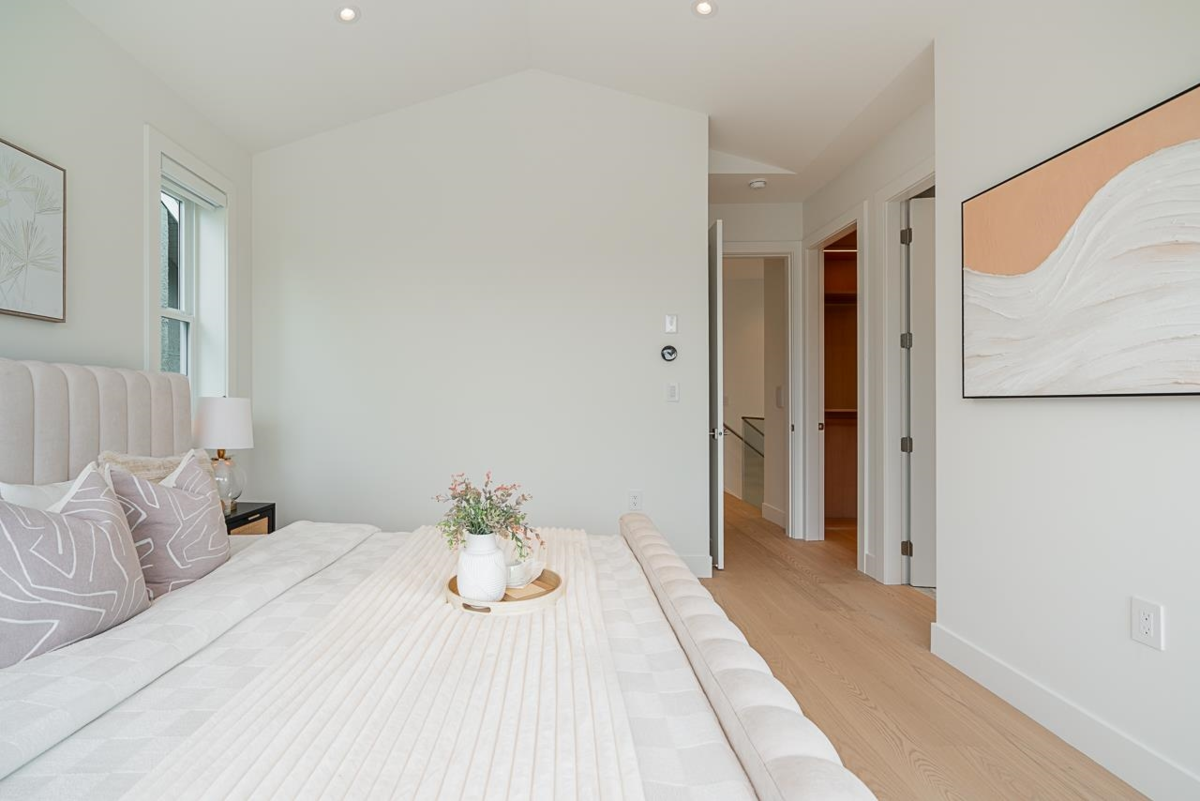 Front Yard Photo of 2561 W 2nd Avenue, Vancouver, BC