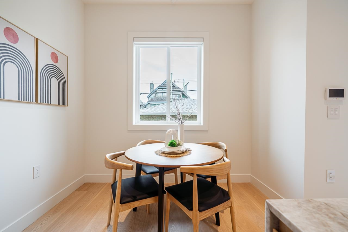 Laundry Room Photo of 2561 W 2nd Avenue, Vancouver, BC