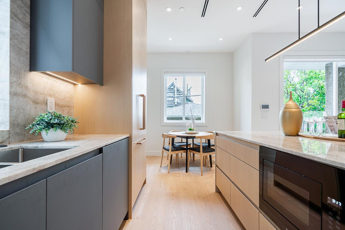 Loft / Bonus Room Photo of 2561 W 2nd Avenue, Vancouver, BC