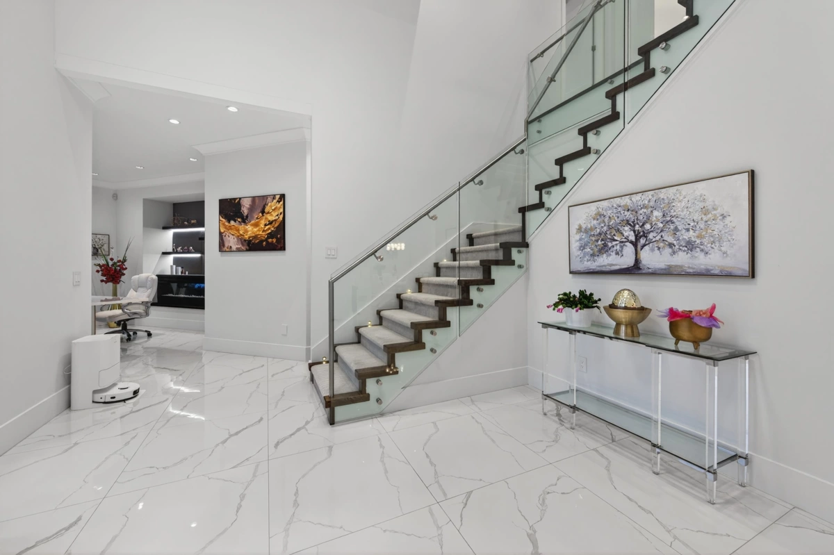 Kitchen Island Photo of 3400 Barmond Avenue, Richmond, BC