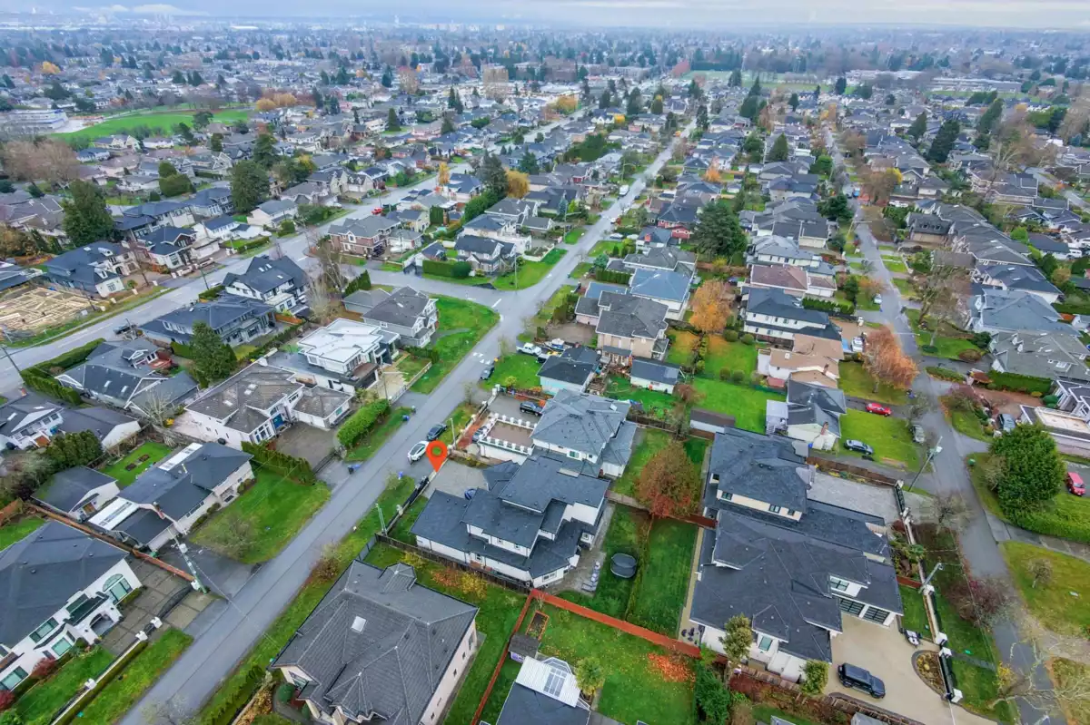 Living Room Photo of 3400 Barmond Avenue, Richmond, BC