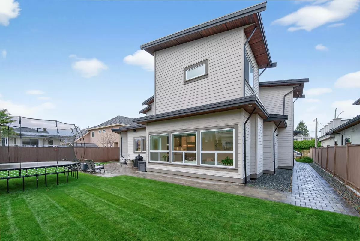 Playground / Recreational Area Near 3400 Barmond Avenue, Richmond, BC