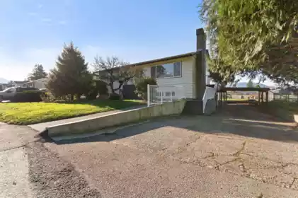 6485 Silverthorne Road, Chilliwack, BC, Chilliwack — Single Family Residence for sale