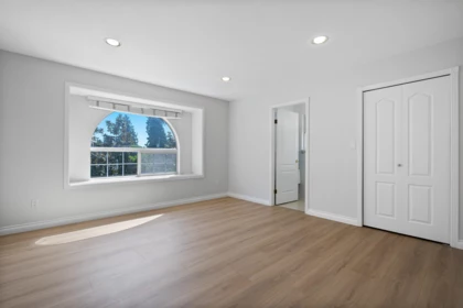 Hallway Photo of 8419 Mcgregor Avenue, Burnaby, BC