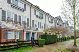 38 18983 72a Avenue, Surrey, BC