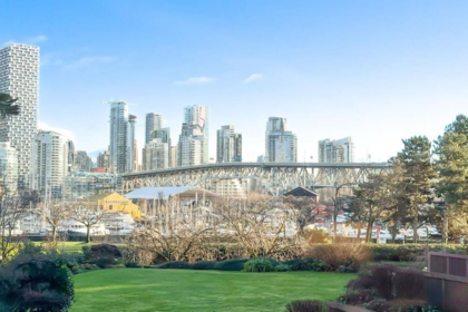 109 1490 Pennyfarthing Drive, Vancouver, BC, Vancouver — Apartment/Condo for sale
