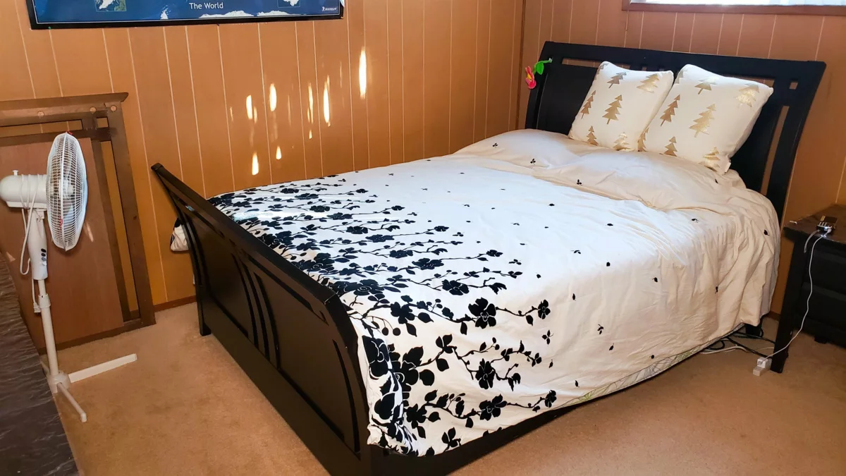 Guest Bathroom Photo of 2449 Adelaide Street, Abbotsford, BC