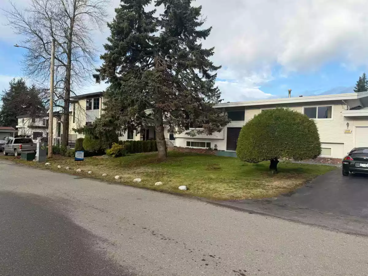 Living Room Photo of 2449 Adelaide Street, Abbotsford, BC