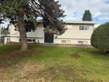 2449 Adelaide Street, Abbotsford, BC, Abbotsford West — 6 bed single family residence for sale