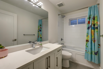 Basement Recreation Room Photo of 2525 168 Street, Surrey, BC