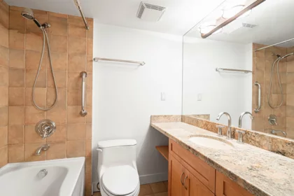 Primary Bathroom Photo of 102 747 17th Street, West Vancouver, BC