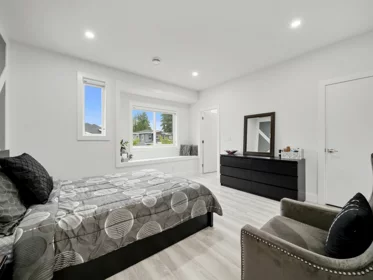Hallway Photo of 16158 96b Avenue, Surrey, BC