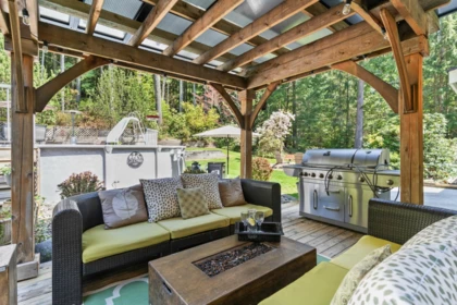 Garden / Landscaping Photo of 12815 Willow Place, Maple Ridge, BC